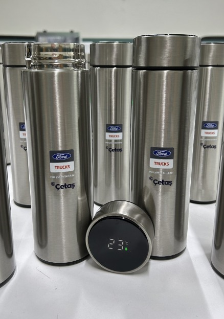 450 ML Isı Derecesi Gösteren Dijital Göstergeli Çelik Termos 426